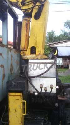 อิซุซุ10ล้อท้ายลาด ติดเครน2900ตัน เพลาเดียว เครื่อง160HP6BF1 เเซชซีสวย หัวเก๋งมีผุที่พื้น พวงมาลัยพาวเวอร์