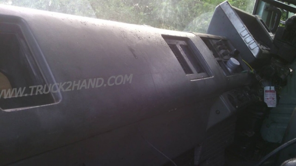 อิซุซุ10ล้อท้ายลาด ติดเครน2900ตัน เพลาเดียว เครื่อง160HP6BF1 เเซชซีสวย หัวเก๋งมีผุที่พื้น พวงมาลัยพาวเวอร์