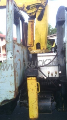 อิซุซุ10ล้อท้ายลาด ติดเครน2900ตัน เพลาเดียว เครื่อง160HP6BF1 เเซชซีสวย หัวเก๋งมีผุที่พื้น พวงมาลัยพาวเวอร์