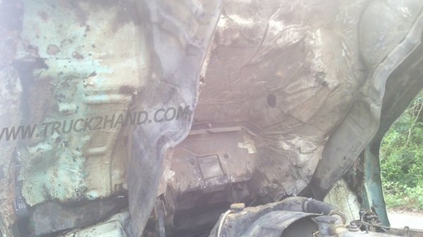 อิซุซุ10ล้อท้ายลาด ติดเครน2900ตัน เพลาเดียว เครื่อง160HP6BF1 เเซชซีสวย หัวเก๋งมีผุที่พื้น พวงมาลัยพาวเวอร์