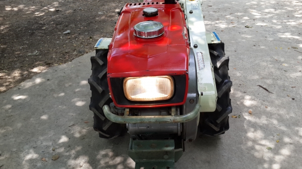 รถพรวนดิน ปรับสภาพแล้ว เปลี่ยนถ่ายของเหลวให้หมด พ่นตัวหยุดสนิมเหล็กพร้อมใช้งาน