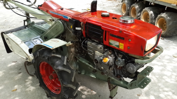 รถพรวนดิน ปรับสภาพแล้ว เปลี่ยนถ่ายของเหลวให้หมด พ่นตัวหยุดสนิมเหล็กพร้อมใช้งาน