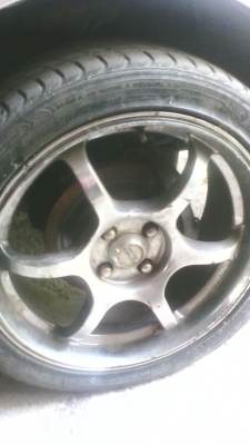 ลดราคาเหลือ 4400 บาท ขายล้อแม็กขอบ17 รู114 แอดว้าน พร้อมยาง 4ชุด