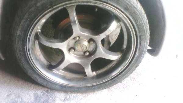 ลดราคาเหลือ 4400 บาท ขายล้อแม็กขอบ17 รู114 แอดว้าน พร้อมยาง 4ชุด