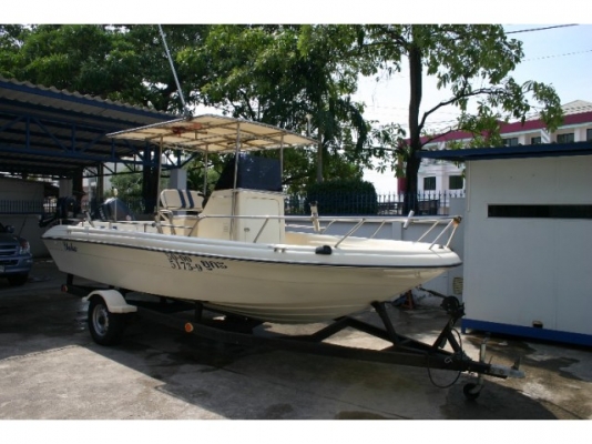 ขายเรือตกปลา 20 ฟุต ใช้งานไปแค่ 30 กว่าชั่วโมง