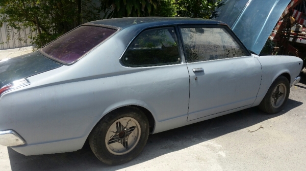 Toyota Carina ta12 รถเดิมๆ ภายในเดิม พวงมาลัยเดิม เครื่อง 2T ปะผุแล้วรองพื้นไว้