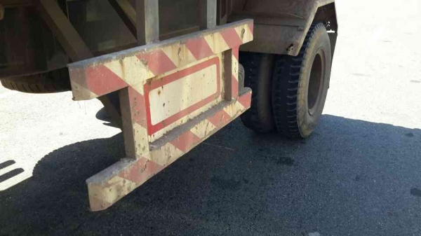 ขายลูกพ่วง2เพลา ดั้มได้ กว้าง2.5 เมตร ยาว6เมตร สูง 1เมตร