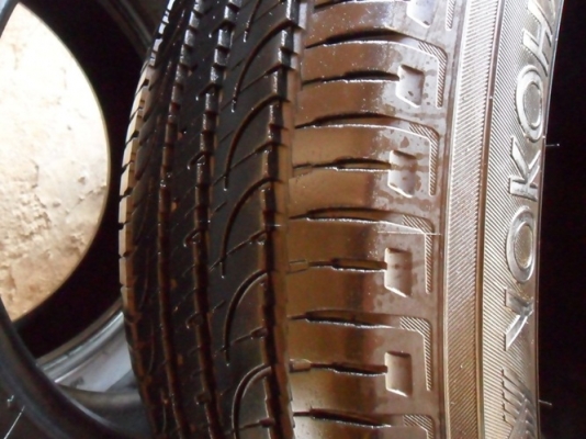 ยางขอบ17 โยโกฮาม่า 225-65-R17ลงพื้นปี13(4เส้น3,900บ)ดอกหนามาก90\%