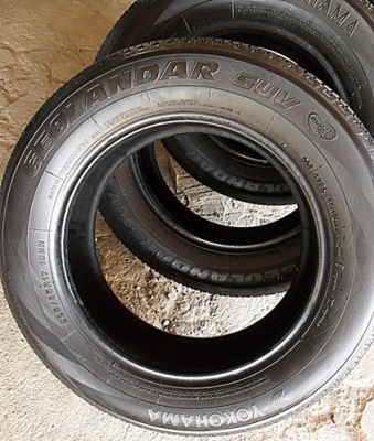 ยางขอบ17 โยโกฮาม่า 225-65-R17ลงพื้นปี13(4เส้น3,900บ)ดอกหนามาก90\%