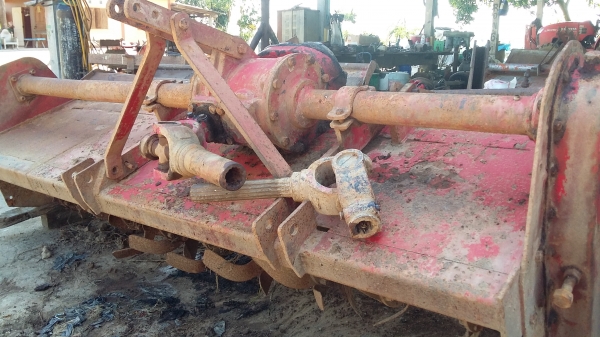 จัดส่งคุณปรีชา.มุกดาหารครับขายตัวปั่นรถไถใหญ่โฮเวริ์ด 2.10 ม. พร้อมยอยปั่น.ใช้ได้ดีทุกอย่าง