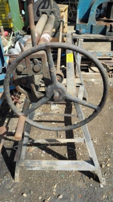 Sell> ขายเครื่องม้วนมือหมุน ม้วนได้หนา 3 มิล หน้ากว้าง 3 ฟุต ของเก่าเก็บ ไม่มีตำหนิครับ Sell> ขายเครื่องม้วนมือหมุน ม้วนได้หนา 3 มิล หน้ากว้าง 3 ฟุต ของเก่าเก็บ ไม่มีตำหนิครับ