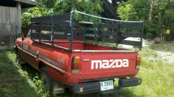 Mazda  1300 cc ปี 31สภาพ สี เดิมๆ  อุปกรยางอะไหล่ ครบ