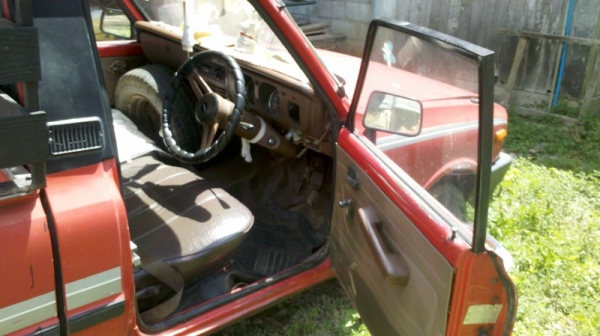 Mazda  1300 cc ปี 31สภาพ สี เดิมๆ  อุปกรยางอะไหล่ ครบ