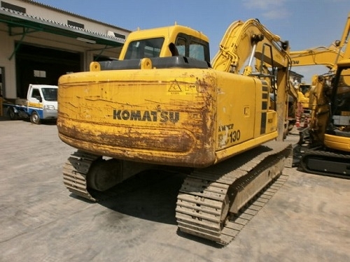 ขายรถนอก Komatsu PC130-6 ขาย 1,295,000 บาท รถเก่านอกจากศูนย์ Komatsu ญี่ปุ่น ชั่วโมงน้อย ใบแทรค 50 มีลายหัวเจาะ ชั่วงล่างสวย พร้อมใช้