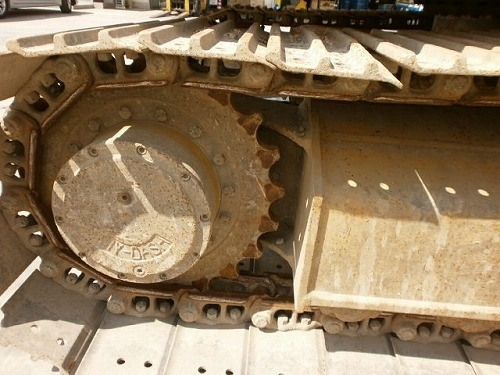 ขายรถนอก Komatsu PC130-6 ขาย 1,295,000 บาท รถเก่านอกจากศูนย์ Komatsu ญี่ปุ่น ชั่วโมงน้อย ใบแทรค 50 มีลายหัวเจาะ ชั่วงล่างสวย พร้อมใช้