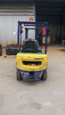 ขายรถkomatsufd 15t-16เกียร ออโต้