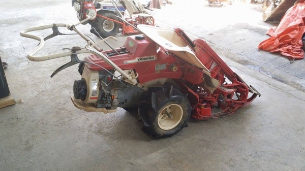 รถเกี่ยวข้าวเดินตามแบบมัดข้าวในตัว YANMAR รุ่น YB602 เก่าญี่ปุ่น สภาพสวย เครื่องพร้อมใช้งาน ไม่เคยใช้งานในไทย