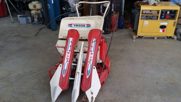 รถเกี่ยวข้าวเดินตามแบบมัดข้าวในตัว YANMAR รุ่น YB602 เก่าญี่ปุ่น สภาพสวย เครื่องพร้อมใช้งาน ไม่เคยใช้งานในไทย