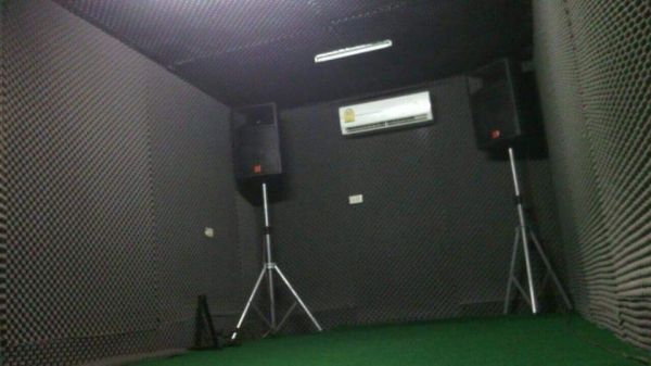 ขายห้องซ้อมดนตรี ขนาด3x6เมตร ราคาถูก!!!! ด้านในกรุด้วยไอโซวอล ด้านนอกกรุด้วยวีว่าบอร์ด ตัวฝ้ากรุด้วยไอโซวอล