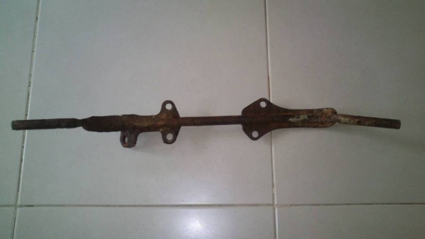 ขายเหล็กพักเท้าหน้า C92,C95