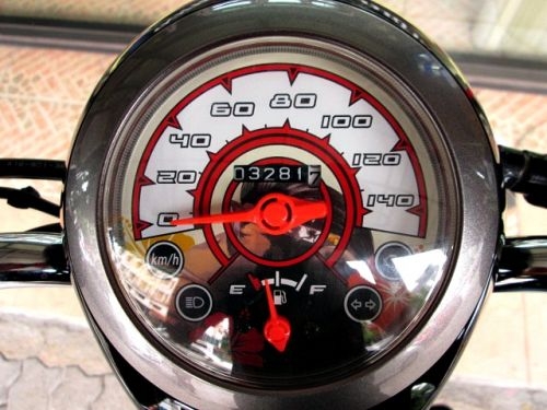 SCOOPY-I ลายใหม่ล่าสุด สีขาวดำ รถเดือน กันยายน ปี57 ไมล์ 3 พันโล ฟรีโอน แถม 4 รายการ 34900