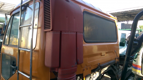 หัว nissan big thumb. ตาเว้า พร้อมครัทซี. ญี่ปุ่น หัว nissan big thumb. ตาเว้า พร้อมครัทซี. ญี่ปุ่น