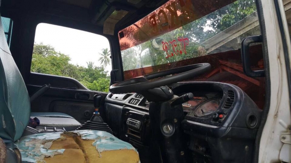 6 ล้อดั้ม 195 แรง ปี 2539 ดั้มยาว 3.80 มีฝาท้าย เครื่องดี คัสซีสวย ยางดี 900-20