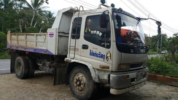 6 ล้อดั้ม 195 แรง ปี 2539 ดั้มยาว 3.80 มีฝาท้าย เครื่องดี คัสซีสวย ยางดี 900-20