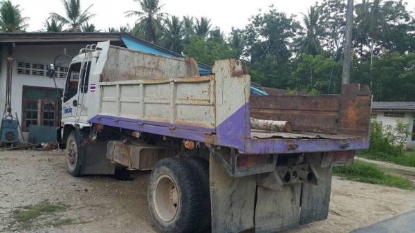 6 ล้อดั้ม 195 แรง ปี 2539 ดั้มยาว 3.80 มีฝาท้าย เครื่องดี คัสซีสวย ยางดี 900-20