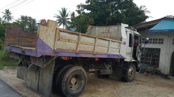 6 ล้อดั้ม 195 แรง ปี 2539 ดั้มยาว 3.80 มีฝาท้าย เครื่องดี คัสซีสวย ยางดี 900-20