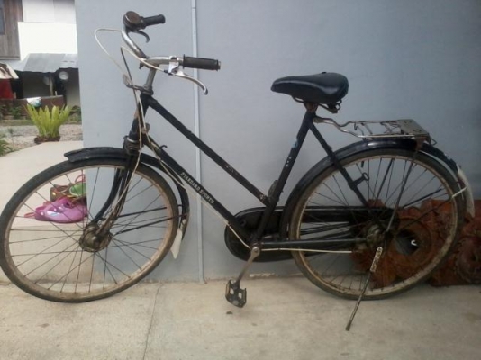 จักรยานแม่บ้านโบราณ จักรยานแม่บ้านโบราณ