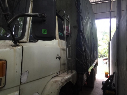 10 ล้อเพลาเดียว 168 แรง HINO KT925 รถสภาพดี ใช้งานอยู่ เดิมๆ เล่มพร้อม ภาษีเต็ม