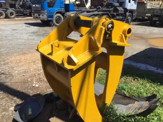 หัวคีบไม้ ยกลงจากรถขุด PC200-7 สภาพดี สวยใส่ได้ทุกรุ่น