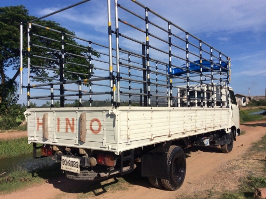HINO 6ล้อ กะบะยาว 5.5 ม. หัวเดิมๆ บางๆ เครื่องดี ครัทซีสวยจัด ขาย 410,000 บาท (ศุภากร 081-4252943)