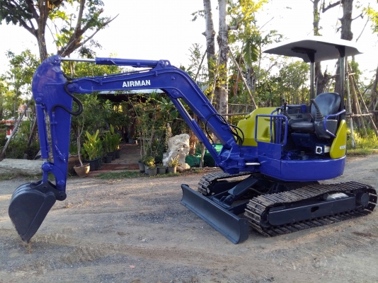 ขายรถแม็คโค ติดต่อ 086-775-7900 086-324-1992