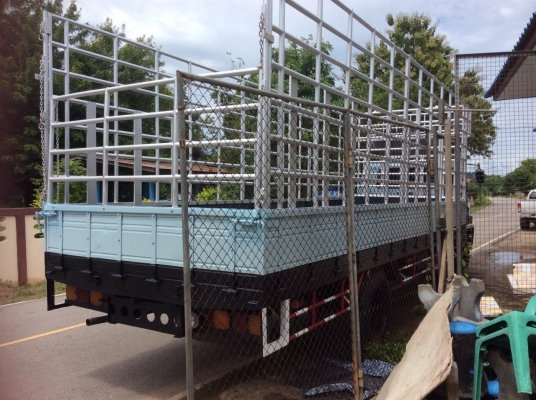 ISUZU Rocky6ล้อ( FTR ห้างแท้)  ยาว7.2 ม. เบรคจิ๊ฟฟี่ พวงมาลัยพาว์เวอร์ เครื่องดี ขับดี ครัทซีสวย พื้นปูเหล็ก รั้วแป๊บสูง ขาย 630,000 บาท(ติดต่อศุภากร 081-4252943)