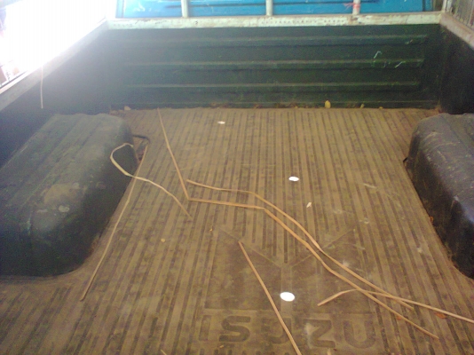 รถมาสด้าแฟมมิลี่ตัวเล็ก