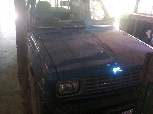 รถมาสด้าแฟมมิลี่ตัวเล็ก