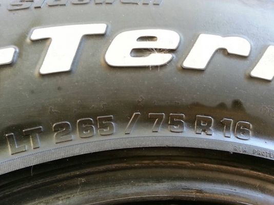 ขายยาง  BF ALL  265 75 16  ปี 10