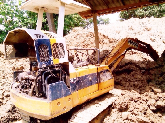 KOMATSU PC 30-6 รถบอดี้สวยเดิมสภาพดีพร้อมใช้งานได้เลยครับ เครื่องยนต์แรงดีทำงานเร็วใช้งานได้คล่องตัวมากครับ ปั๊มแรงดีไม่มีเยิ้ม คอนโทรลง่ายขับง่าย ภายนอกบูมอาร์มสวยไม่มีปะไม่มีดามครับ ช่วงล่างแน่น มีใบมีดดันดินครบพร้อม ใบแทรกสภาพดีสุดๆพร้อมใข้งานได้เลยครั KOMATSU PC 30-6 รถบอดี้สวยเดิมสภาพดีพร้อมใช้งานได้เลยครับ เครื่องยนต์แรงดีทำงานเร็วใช้งานได้คล่องตัวมากครับ ปั๊มแรงดีไม่มีเยิ้ม คอนโทรลง่ายขับง่าย ภายนอกบูมอาร์มสวยไม่มีปะไม่มีดามครับ ช่วงล่างแน่น มีใบมีดดันดินครบพร้อม ใบแทรกสภาพดีสุดๆพร้อมใข้งานได้เลยครั
