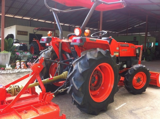 ขายรถไถKubota L 3408 (4WD) พร้อมใบมีดหน้าและเครื่องตัดหญ้าLCS 1.20ม. ขายรถไถKubota L 3408 (4WD) พร้อมใบมีดหน้าและเครื่องตัดหญ้าLCS 1.20ม.