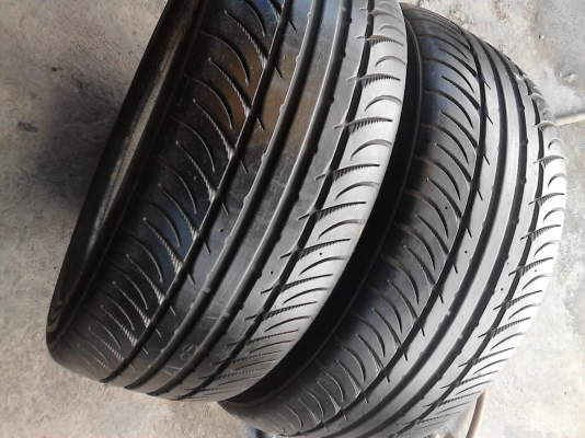 215/45R17 KUMHO ECSTAR SPT มี 2 เส้น tel.081-427-3941 215/45R17 KUMHO ECSTAR SPT มี 2 เส้น tel.081-427-3941