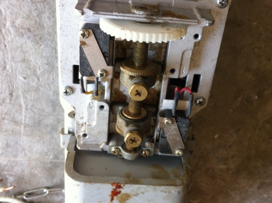 มอเตอร์ประตู้ม้วนขนาดดึงได้ 300 Kg. เป็นมอเตอร์ 1/4 แรงม้า มีโซ๋ดึงได้เวลาไฟดับ