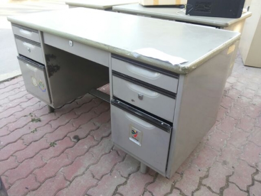 ขายเหมา " โต๊ะ ตู้ เหล็ก อย่างดี พร้อมเก้าอี้ " 6,900 บาท