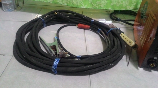 เครื่องเชื่อมไฟฟ้าอินเวอร์เตอร์  welpro ขนาด 160 แอมป์ อุปกรณ์ครบ พร้อมใช้งานครับ