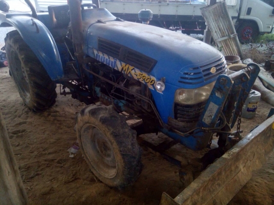 รถไถแชมป์59แรง 4x4. รถเครื่องดีพร้อมใช้งานครับ