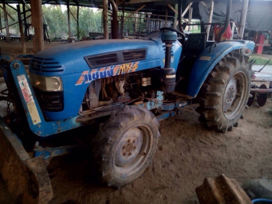 รถไถแชมป์59แรง 4x4. รถเครื่องดีพร้อมใช้งานครับ