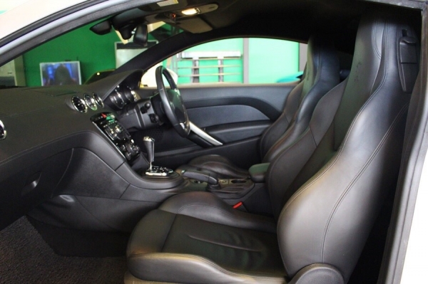 ขาย PEUGEOT RCZ ปี 2011 สีขาวแท้ตัวท็อปสุด มีจอหน้า เครื่องเสียง JBL แม็ก 19 ยางใหม่เพิ่งเปลี่ยนทั้งหมด รถเพิ่งเซอร์วิทย์ใหญ่จากศูนย์ สภาพป้ายแดง วิ่ง 3x,xxx โล มือเดี๋ยวออกห้าง ไม่เคยทำสีสักชิ้น ขายราคาถูกที่สุดในประเทศไทย ขายเพียง 1,690,000 ไม่ต่างกับซ ขาย PEUGEOT RCZ ปี 2011 สีขาวแท้ตัวท็อปสุด มีจอหน้า เครื่องเสียง JBL แม็ก 19 ยางใหม่เพิ่งเปลี่ยนทั้งหมด รถเพิ่งเซอร์วิทย์ใหญ่จากศูนย์ สภาพป้ายแดง วิ่ง 3x,xxx โล มือเดี๋ยวออกห้าง ไม่เคยทำสีสักชิ้น ขายราคาถูกที่สุดในประเทศไทย ขายเพียง 1,690,000 ไม่ต่างกับซ