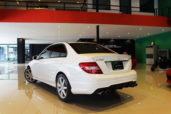 ขาย Benz C 200 ปี2014 รถออกศูนย์เบนซ์ไทยแลนด์ สีขาวแท้ ชุดแต่ง AMG แท้รอบคัน ท่อหลังออก 4 AMG กระจังหน้าดาวใหญ่แท้ ล้อAMG 18 แท้ ภายในดำ รถสภาพไม่ต่างกับรถใหม่ ขายเพียง 1,859,000 ราคาถูกสุดในตลาด จัดไฟแนทซ์ได้เต็ม พร้อมวารันตรีเซอร์วิทย์ฟรีทุกกรณี 6 เดือน