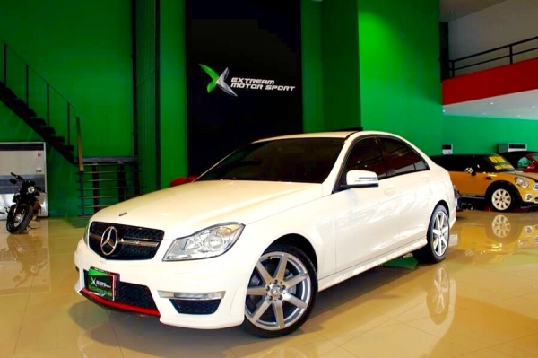 ขาย Benz C 200 ปี2014 รถออกศูนย์เบนซ์ไทยแลนด์ สีขาวแท้ ชุดแต่ง AMG แท้รอบคัน ท่อหลังออก 4 AMG กระจังหน้าดาวใหญ่แท้ ล้อAMG 18 แท้ ภายในดำ รถสภาพไม่ต่างกับรถใหม่ ขายเพียง 1,859,000 ราคาถูกสุดในตลาด จัดไฟแนทซ์ได้เต็ม พร้อมวารันตรีเซอร์วิทย์ฟรีทุกกรณี 6 เดือน